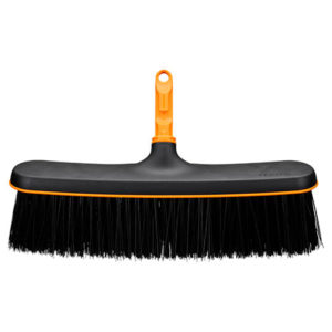 Щетка-метла для террасы Fiskars OneClick (1080700)