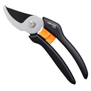 Секатор плоскостной Fiskars Solid P121 (1057160)